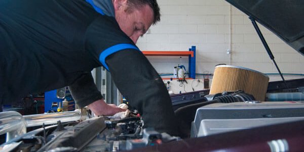 Intake-Cleaning-For-Diesel-And-Petrol-Engines-in-Melbourne-600x300.jpg